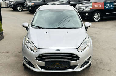 Хетчбек Ford Fiesta 2016 в  фото 8 Хетчбек Ford Fiesta 2016 в