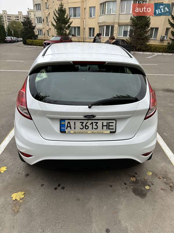 Хетчбек Ford Fiesta 2015 в Софіївській Борщагівці фото 5 Хетчбек Ford Fiesta 2015 в Софіївській Борщагівці
