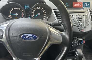Седан Ford Fiesta 2014 в  фото 6 Седан Ford Fiesta 2014 в