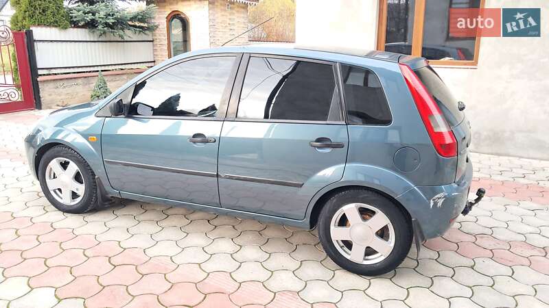 Хетчбек Ford Fiesta 2002 в Надвірній фото 12 Хетчбек Ford Fiesta 2002 в Надвірній