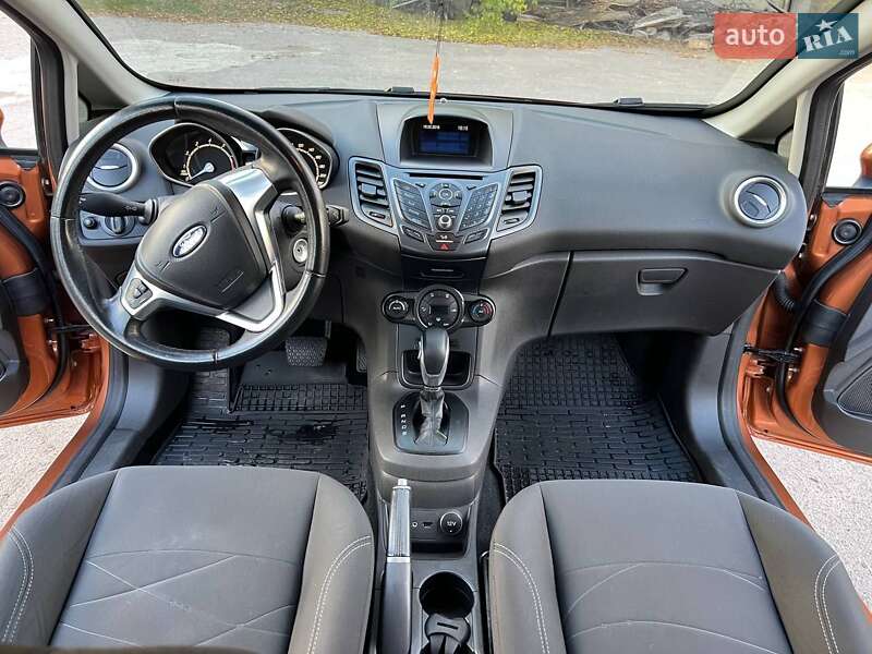Хетчбек Ford Fiesta 2015 в Дніпрі фото 23 Хетчбек Ford Fiesta 2015 в Дніпрі