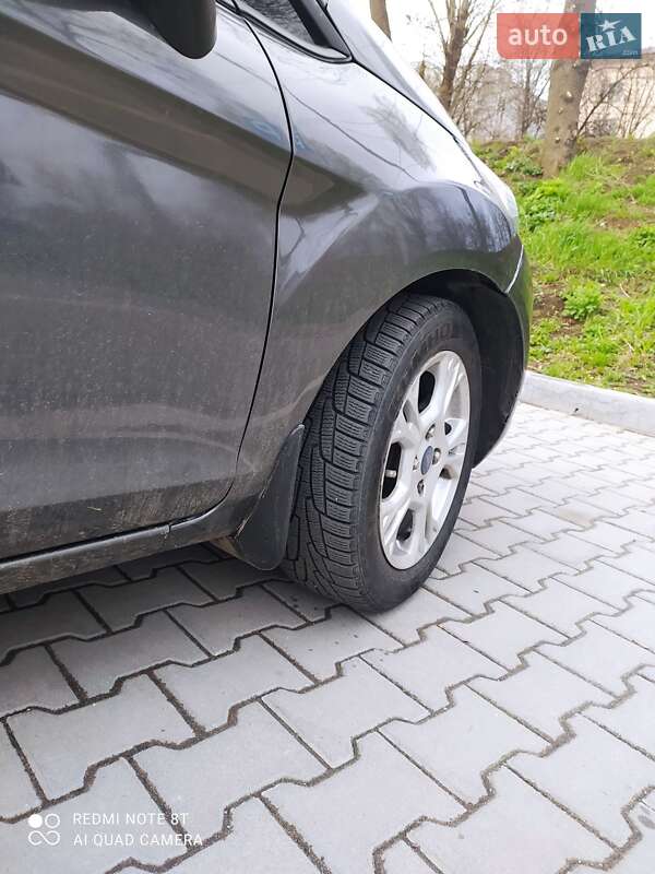 Седан Ford Fiesta 2014 в Хмельницькому