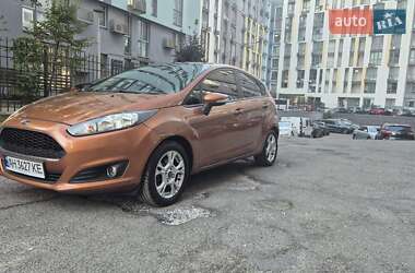 Хэтчбек Ford Fiesta 2016 в Киеве