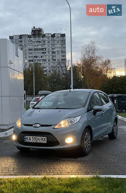 Хэтчбек Ford Fiesta 2009 в 