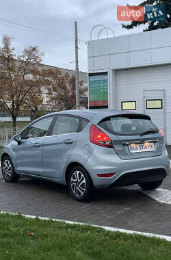 Хэтчбек Ford Fiesta 2009 в 