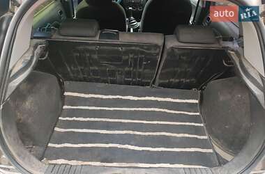 Хэтчбек Ford Fiesta 2004 в  фото 5 Хэтчбек Ford Fiesta 2004 в