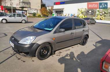Хэтчбек Ford Fiesta 2004 в  фото 9 Хэтчбек Ford Fiesta 2004 в