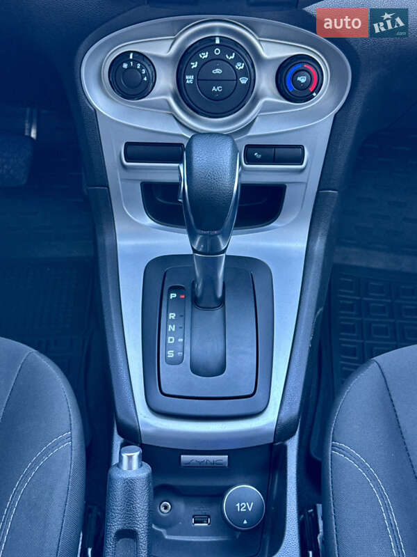 Хэтчбек Ford Fiesta 2018 в Киеве фото 37 Хэтчбек Ford Fiesta 2018 в Киеве