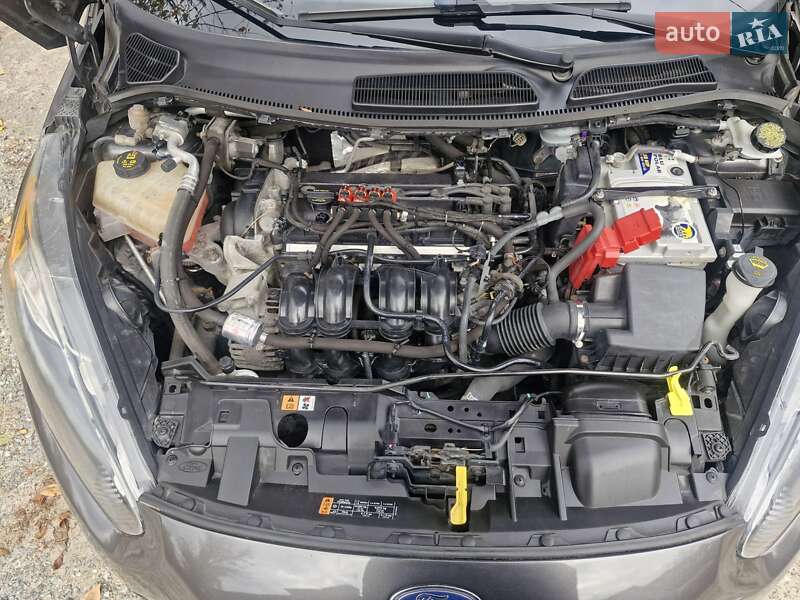 Седан Ford Fiesta 2016 в Києві фото 11 Седан Ford Fiesta 2016 в Києві