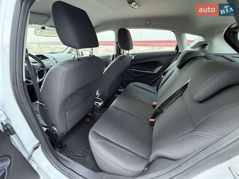Хэтчбек Ford Fiesta 2016 в Львове фото 27 Хэтчбек Ford Fiesta 2016 в Львове