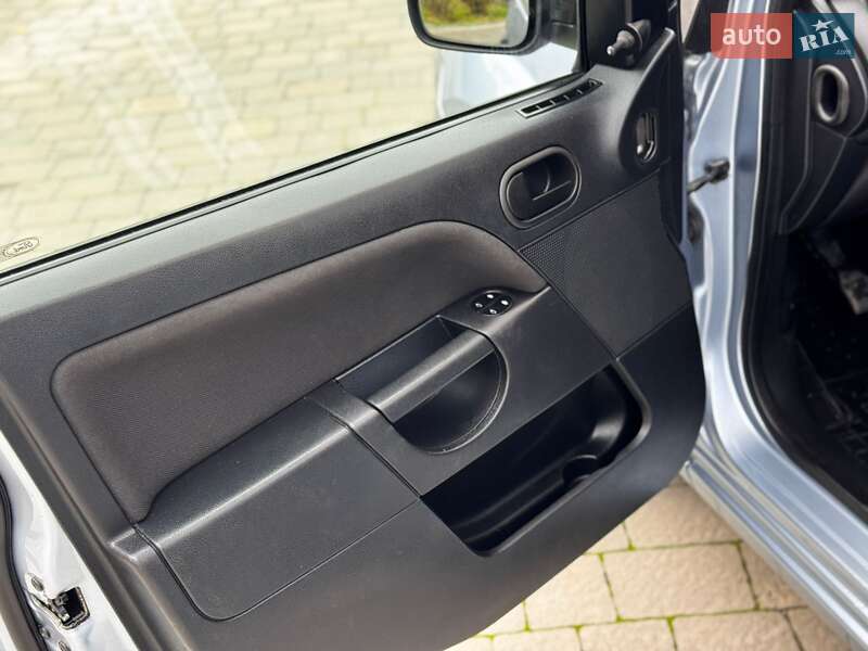 Хэтчбек Ford Fiesta 2005 в Ивано-Франковске фото 27 Хэтчбек Ford Fiesta 2005 в Ивано-Франковске