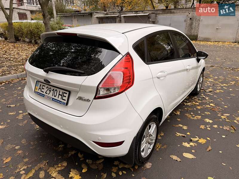 Хетчбек Ford Fiesta 2013 в Дніпрі