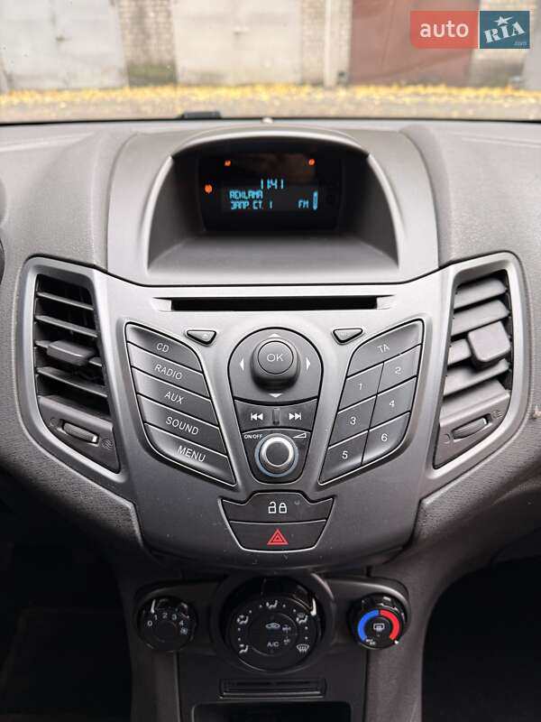 Хетчбек Ford Fiesta 2013 в Дніпрі
