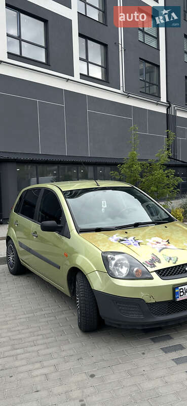 Хетчбек Ford Fiesta 2006 в Рівному фото 3 Хетчбек Ford Fiesta 2006 в Рівному