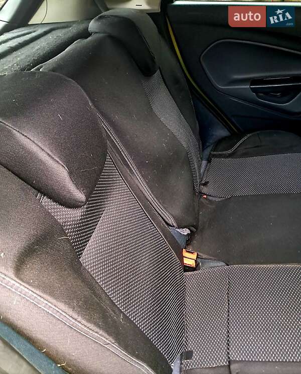 Хетчбек Ford Fiesta 2010 в Первомайську