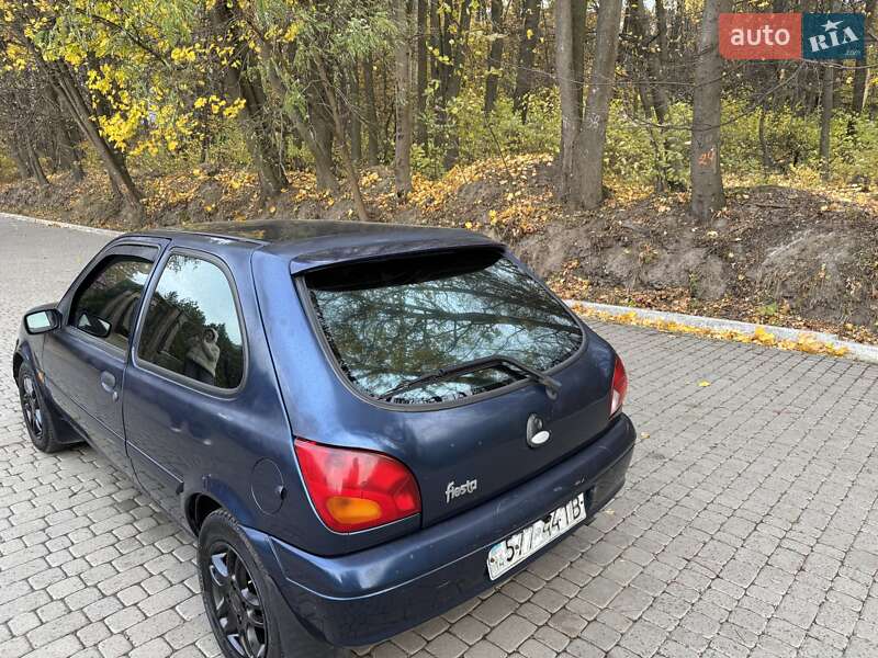 Хетчбек Ford Fiesta 2001 в Львові