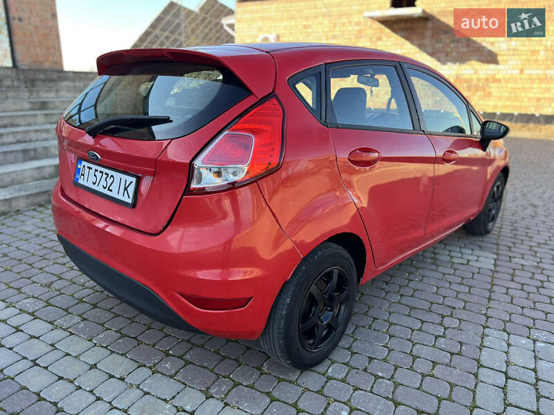 Хэтчбек Ford Fiesta 2016 в Снятине
