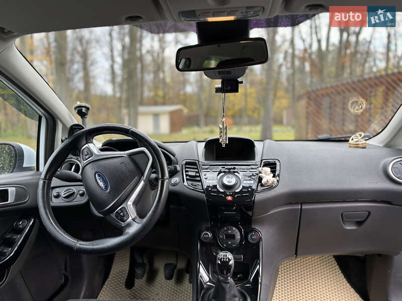Хетчбек Ford Fiesta 2013 в Шепетівці фото 9 Хетчбек Ford Fiesta 2013 в Шепетівці