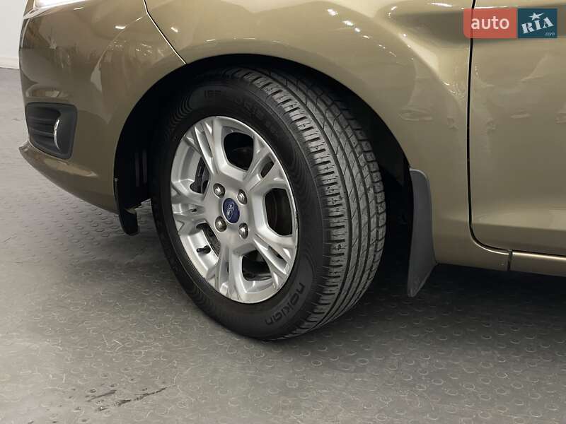 Хетчбек Ford Fiesta 2014 в Києві