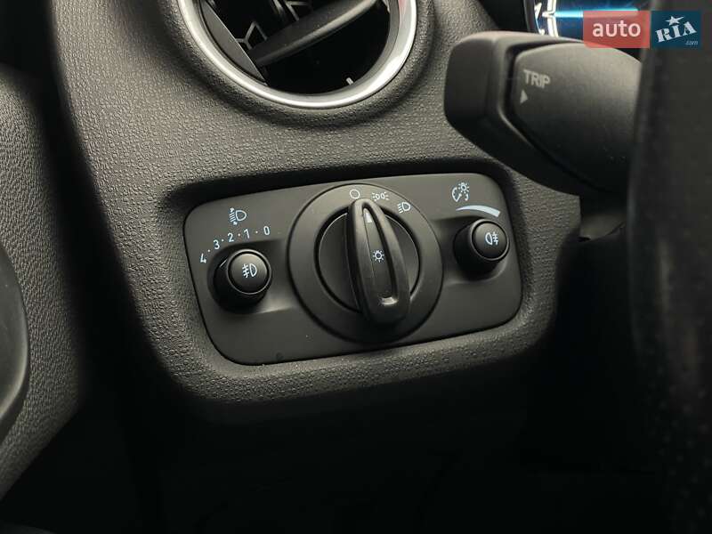 Хетчбек Ford Fiesta 2014 в Києві