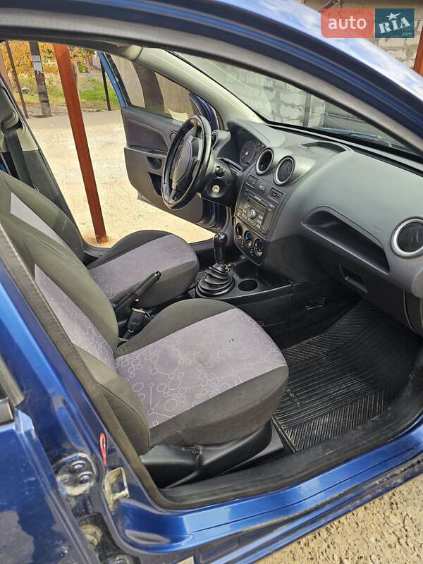 Хэтчбек Ford Fiesta 2008 в Запорожье
