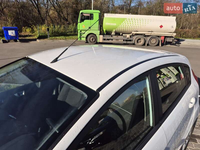 Хэтчбек Ford Fiesta 2014 в Львове фото 3 Хэтчбек Ford Fiesta 2014 в Львове