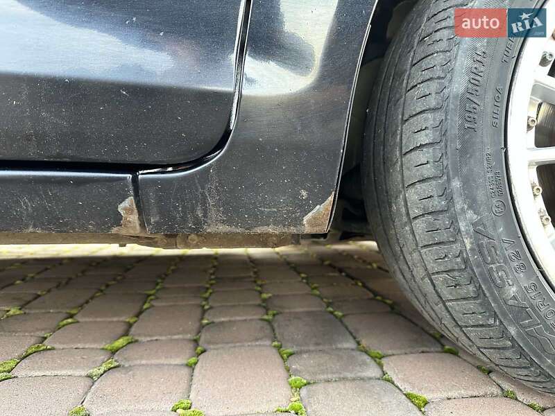 Хэтчбек Ford Fiesta 2011 в Черновцах