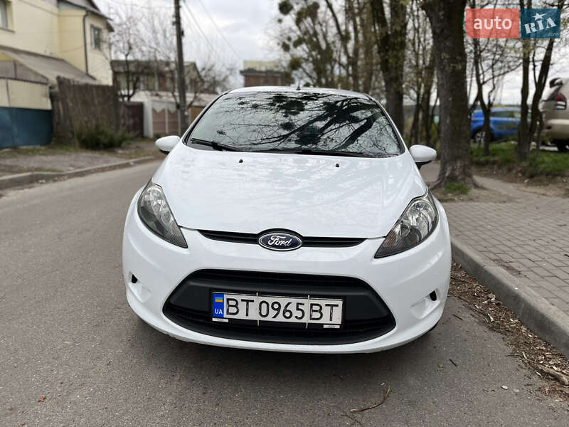 Хэтчбек Ford Fiesta 2012 в Киеве