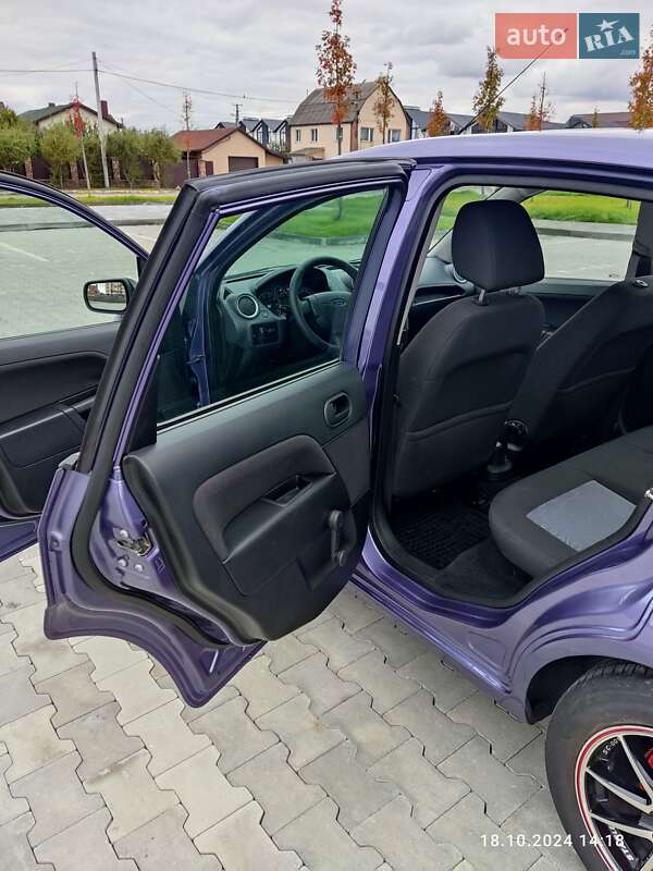 Хетчбек Ford Fiesta 2008 в Ірпені
