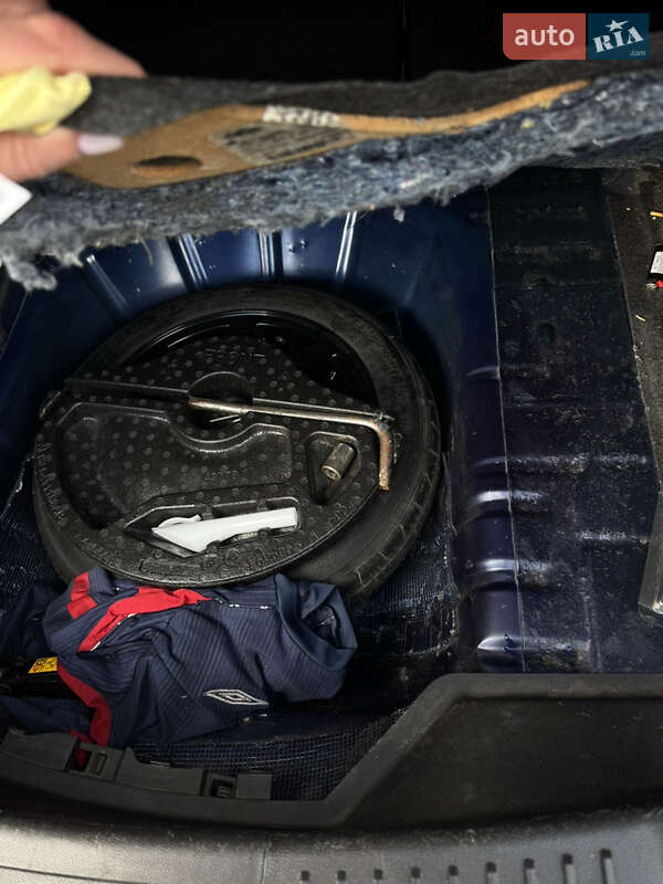 Седан Ford Fiesta 2016 в Киеве