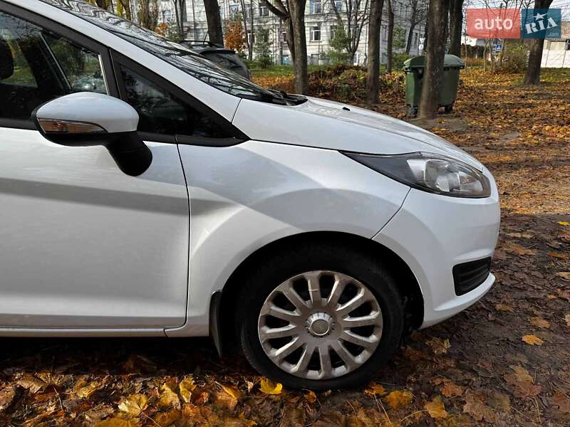 Хэтчбек Ford Fiesta 2017 в Киеве фото 5 Хэтчбек Ford Fiesta 2017 в Киеве