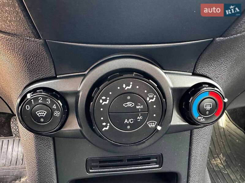 Хэтчбек Ford Fiesta 2017 в Киеве фото 18 Хэтчбек Ford Fiesta 2017 в Киеве
