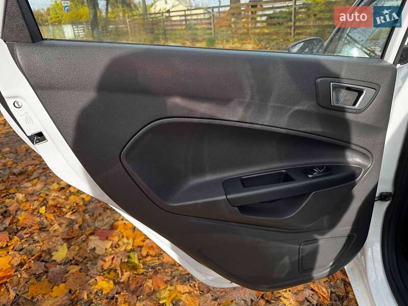 Хэтчбек Ford Fiesta 2017 в Киеве фото 22 Хэтчбек Ford Fiesta 2017 в Киеве