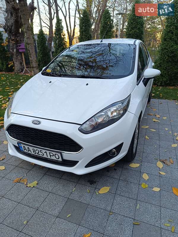 Хэтчбек Ford Fiesta 2017 в Киеве фото 2 Хэтчбек Ford Fiesta 2017 в Киеве