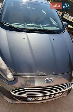 Седан Ford Fiesta 2015 в Прилуках