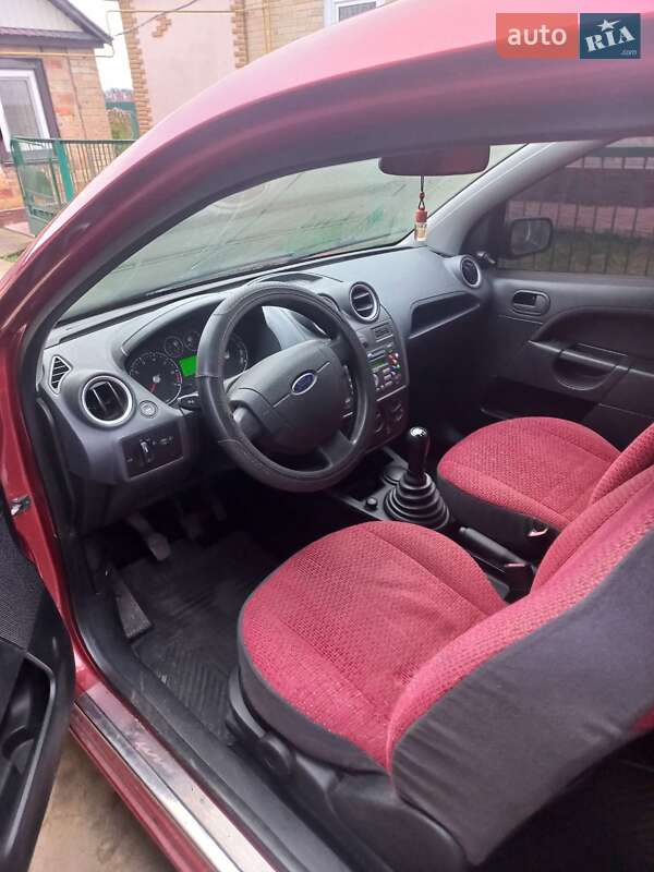 Хэтчбек Ford Fiesta 2006 в Черкассах фото 3 Хэтчбек Ford Fiesta 2006 в Черкассах