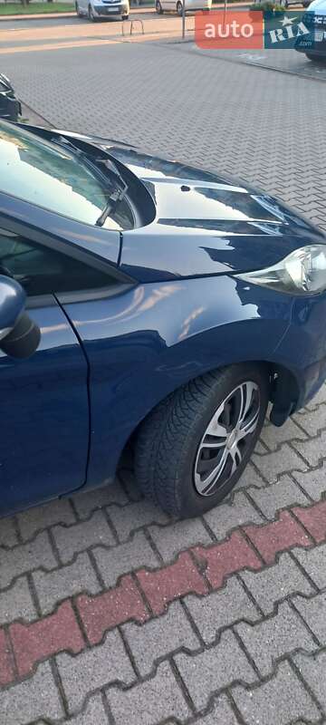 Хэтчбек Ford Fiesta 2014 в Львове