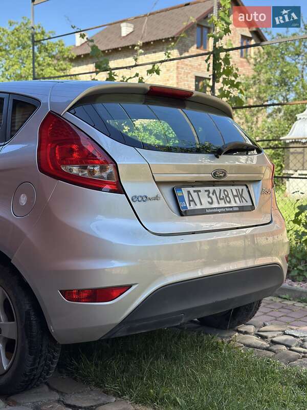 Хетчбек Ford Fiesta 2010 в Косові фото 4 Хетчбек Ford Fiesta 2010 в Косові