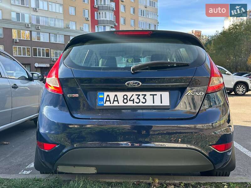Хэтчбек Ford Fiesta 2011 в Киеве фото 7 Хэтчбек Ford Fiesta 2011 в Киеве