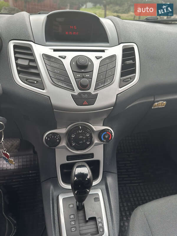 Хэтчбек Ford Fiesta 2011 в Черноморске