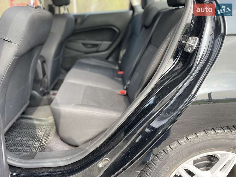 Седан Ford Fiesta 2018 в Днепре