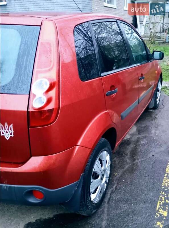 Хэтчбек Ford Fiesta 2008 в Шептицькому