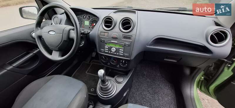 Хетчбек Ford Fiesta 2008 в Полтаві