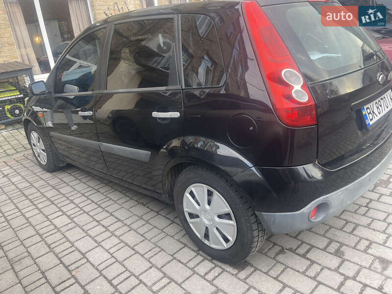 Хэтчбек Ford Fiesta 2007 в Луцке