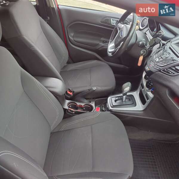 Хетчбек Ford Fiesta 2015 в Одесі