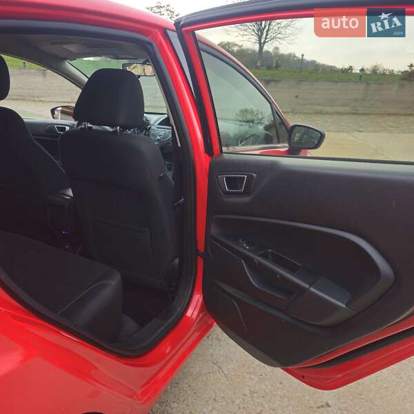 Хетчбек Ford Fiesta 2015 в Одесі