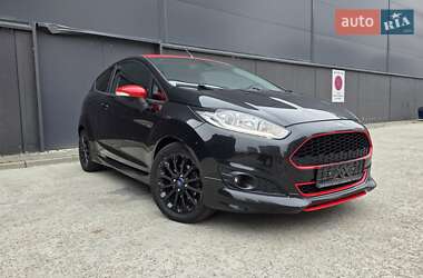 Хэтчбек Ford Fiesta 2015 в Ирпене