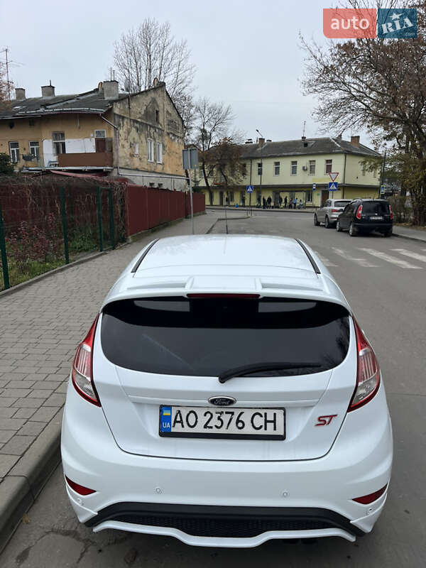 Хетчбек Ford Fiesta 2014 в Львові фото 9 Хетчбек Ford Fiesta 2014 в Львові