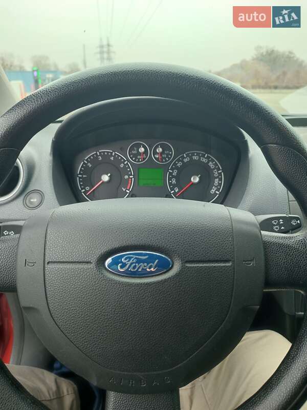 Хэтчбек Ford Fiesta 2008 в Киеве