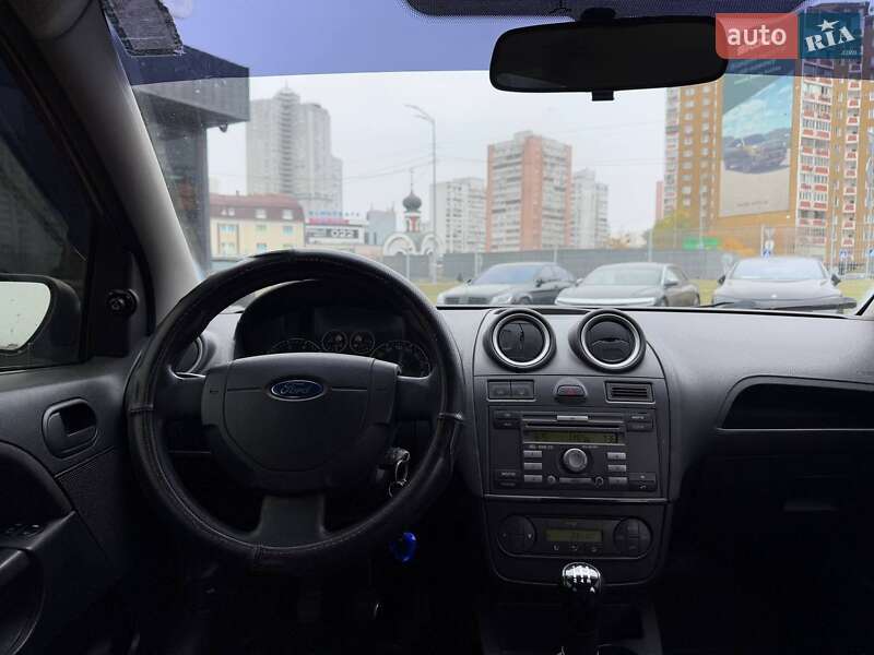 Хетчбек Ford Fiesta 2007 в Києві